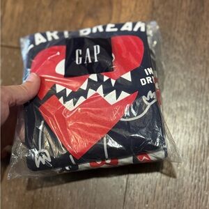 GAP Red and Navy Heart Graphic Tee